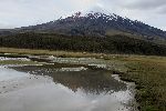 Die Limpiopungo-Lagune mit dem Vulkan Cotopaxi imk Hintergrund.<br />© A.Schmitz