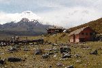 Refugio Tambopaxi mit dem Vulkan Cotopaxi im Hintergrund<br />© U.Rieckert