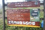 Infoschild am Fuß des Vulkans Sierra Negra