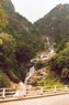 Film 11 Bild 15: Wasserfall (Fahrt von Unawatuna nach Badulla , kurz vor Ella , A16) Film 11 Bild 15: Wasserfall (Fahrt von Unawatuna nach Badulla , kurz vor Ella , A16)